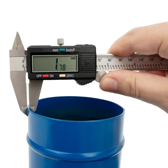 instrumenty/sadovyj-inventar/izmelchiteli-vetok/izmelchitel-yablok-s-elektrodvigatelem